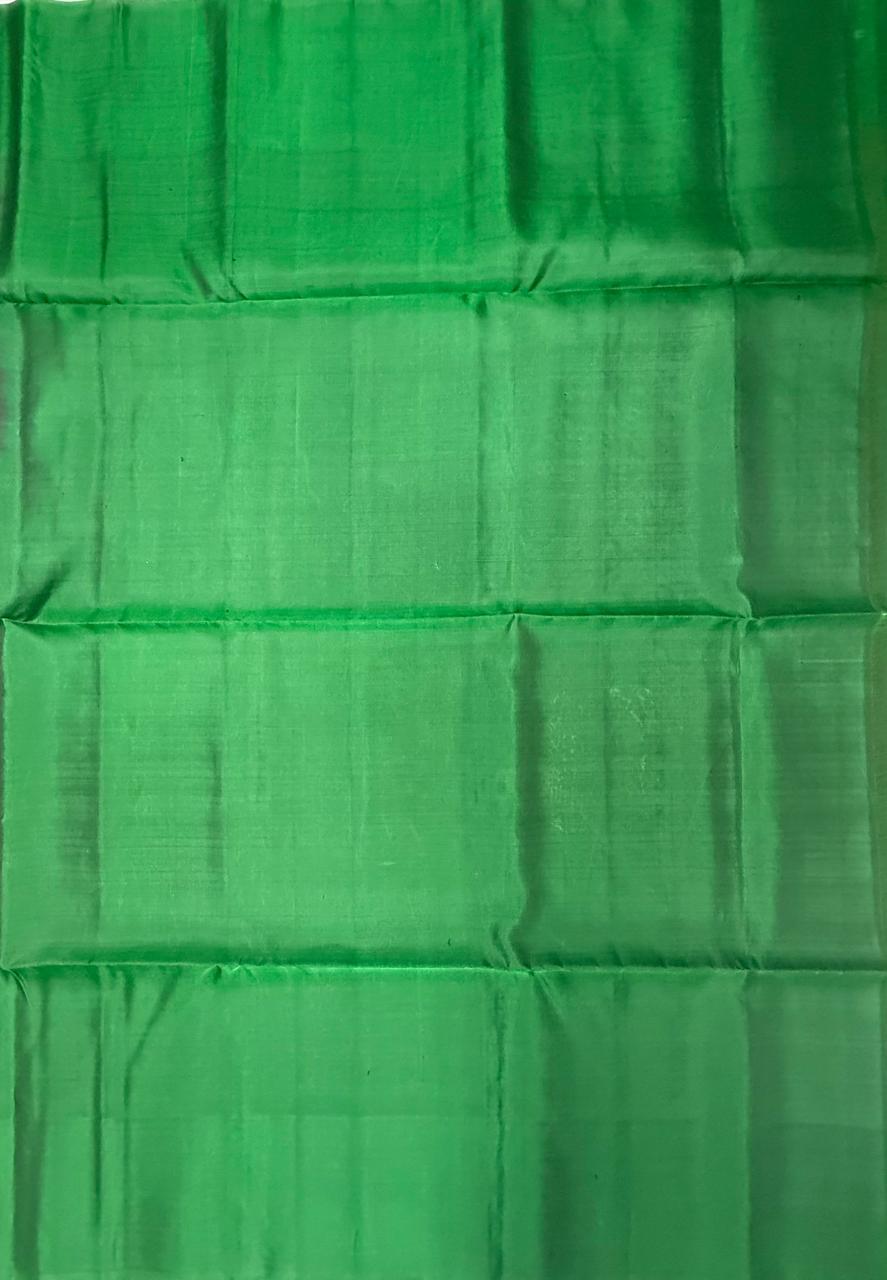 VSM28 - maroon color body , green color pallu , blouse&nbsp;