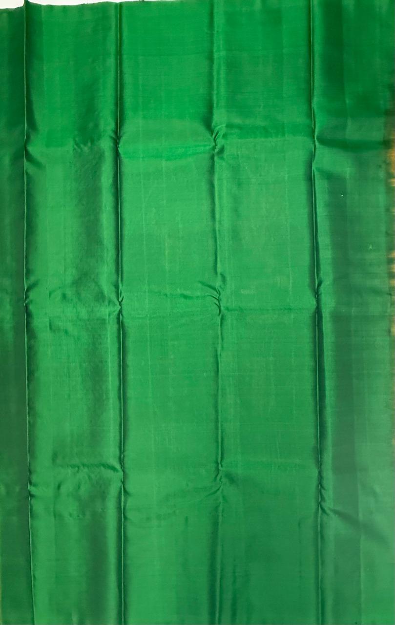 VSM30 - mehandi green color body , leaf green color pallu , blouse&nbsp;