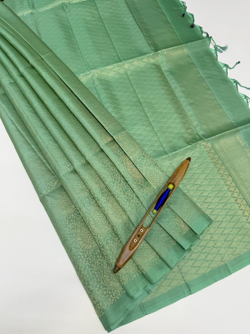 VSM65 - pastel green color body, pallu , blouse&nbsp;