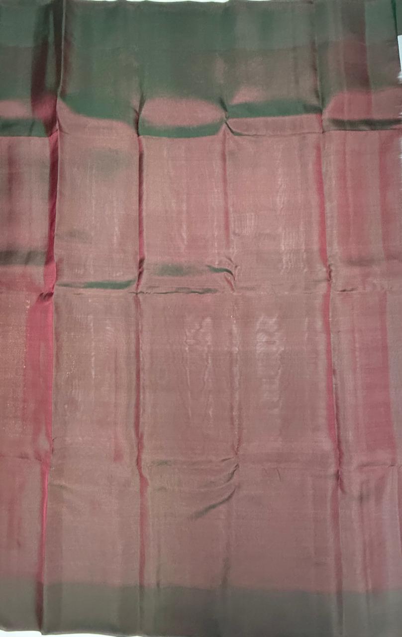 VSM80 - silver grey color body , peacock green color pallu , blouse&nbsp;