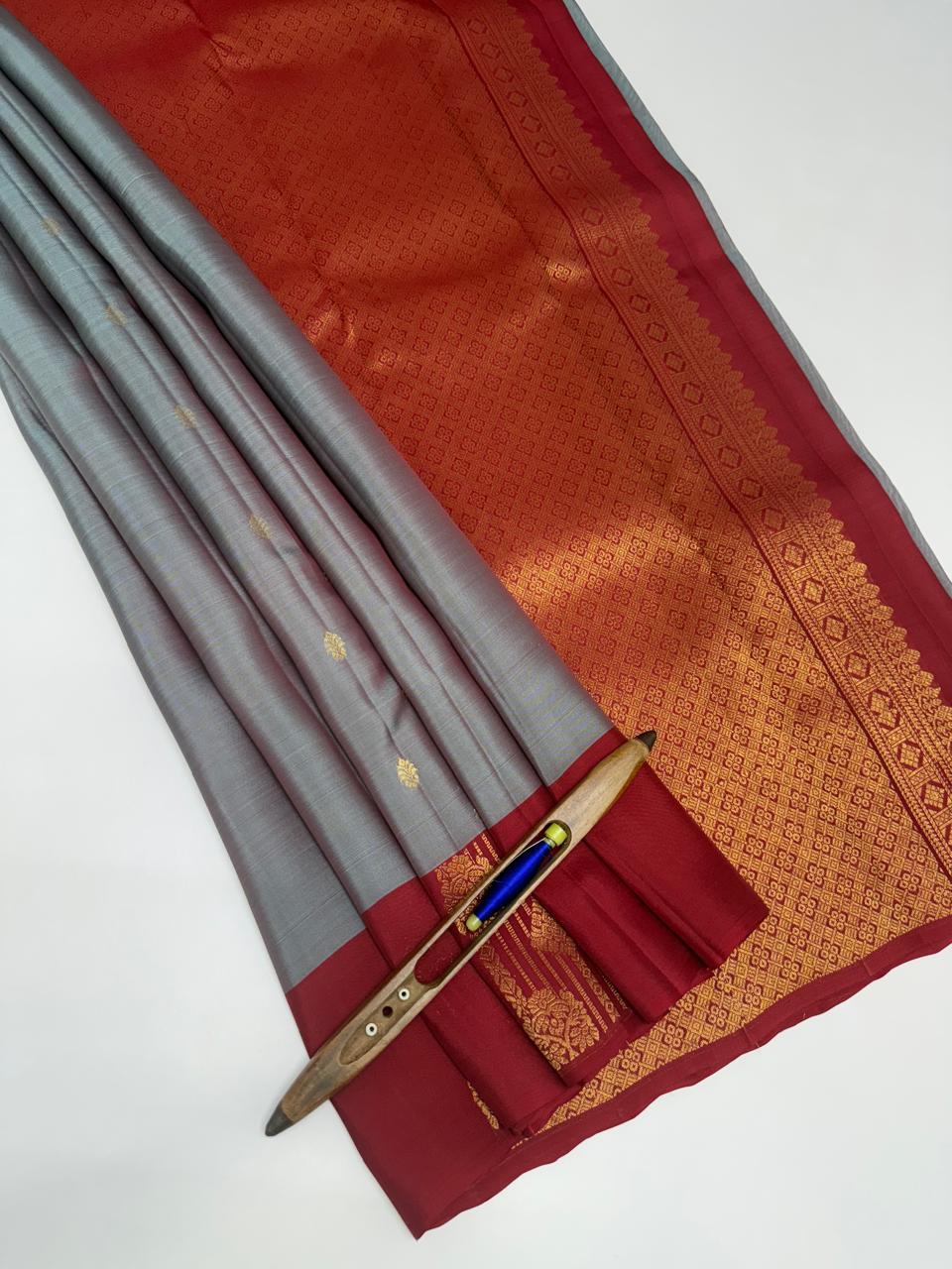 VSM93 - beige color body , maroon color pallu , blouse&nbsp;
