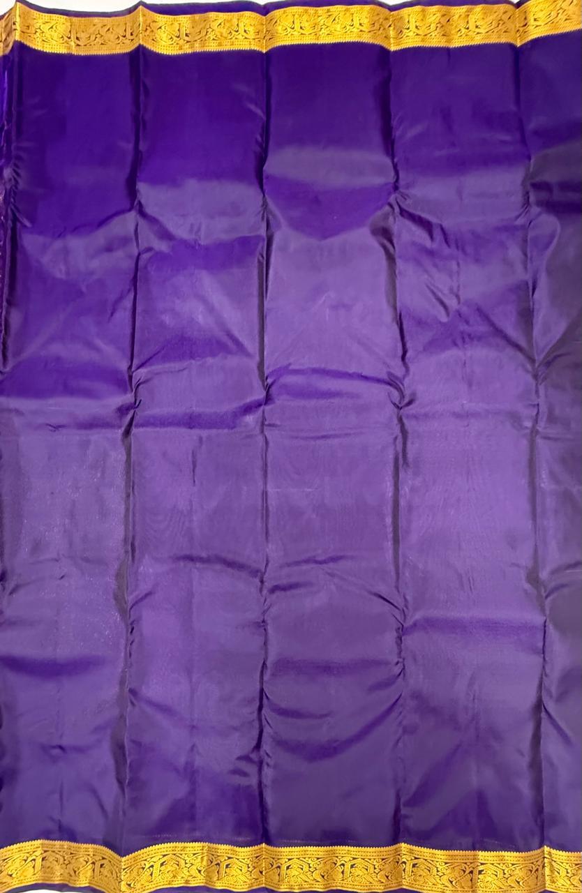 VSM102 - chocolate brown color body , violet color pallu , blouse&nbsp;