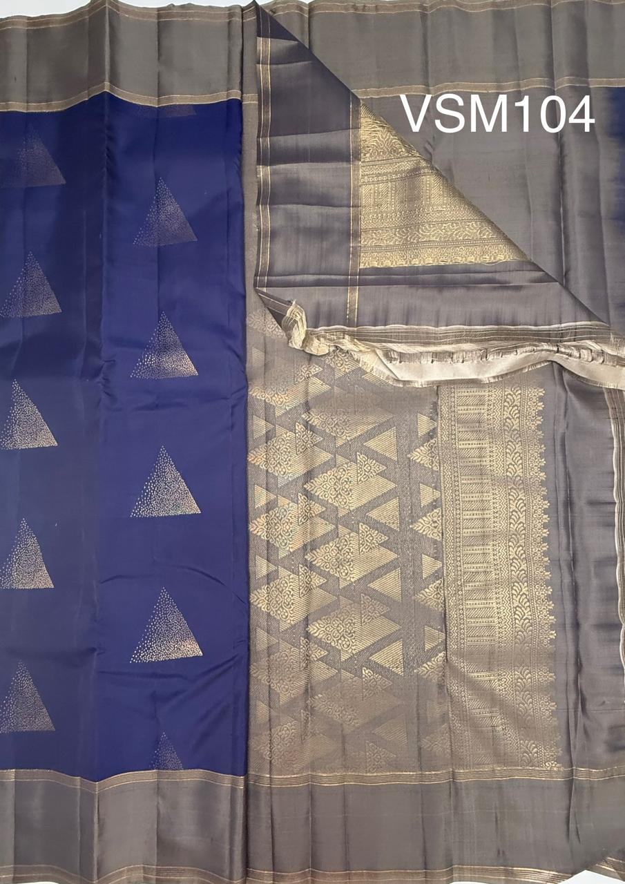 VSM104 - navy blue color body , grey color pallu , blouse&nbsp;