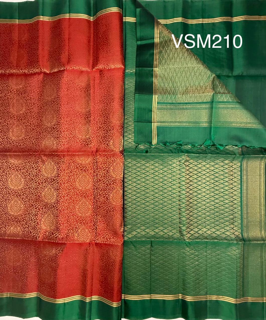 VSM210 - maroon color body , bottle green color pallu , blouse&nbsp;