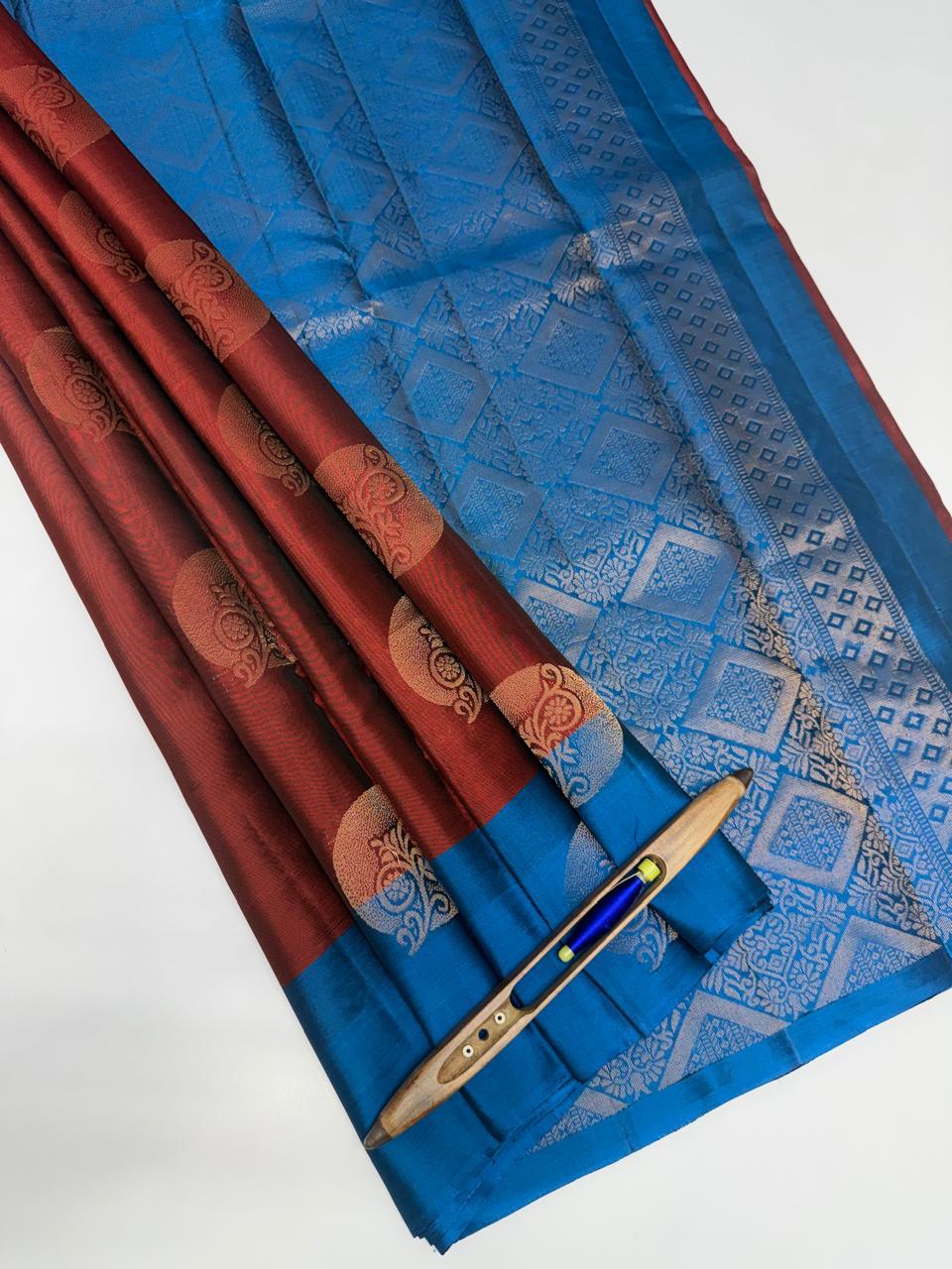 VSM233 - brick orange color body , blue color pallu , blouse&nbsp;