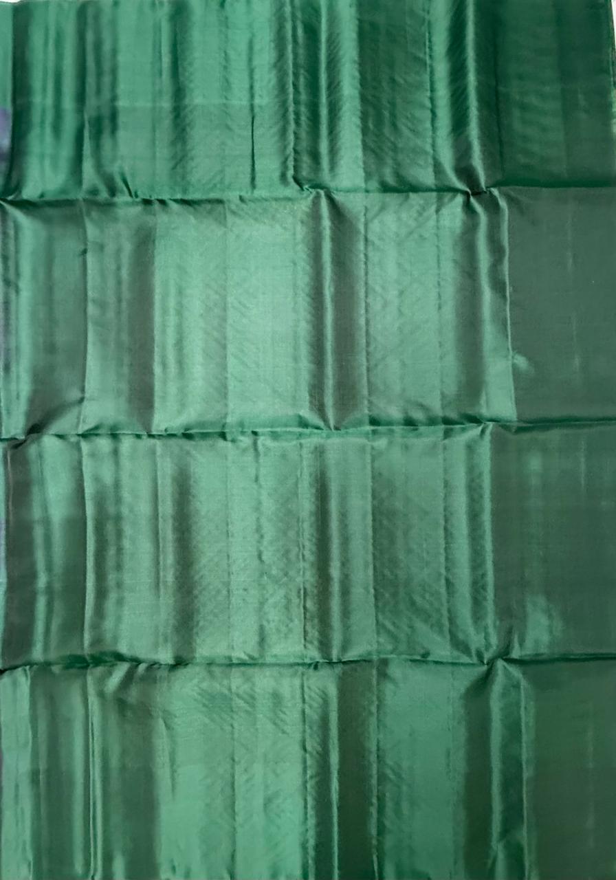 VSM238 - dark purple color body , peacock green color pallu , blouse&nbsp;
