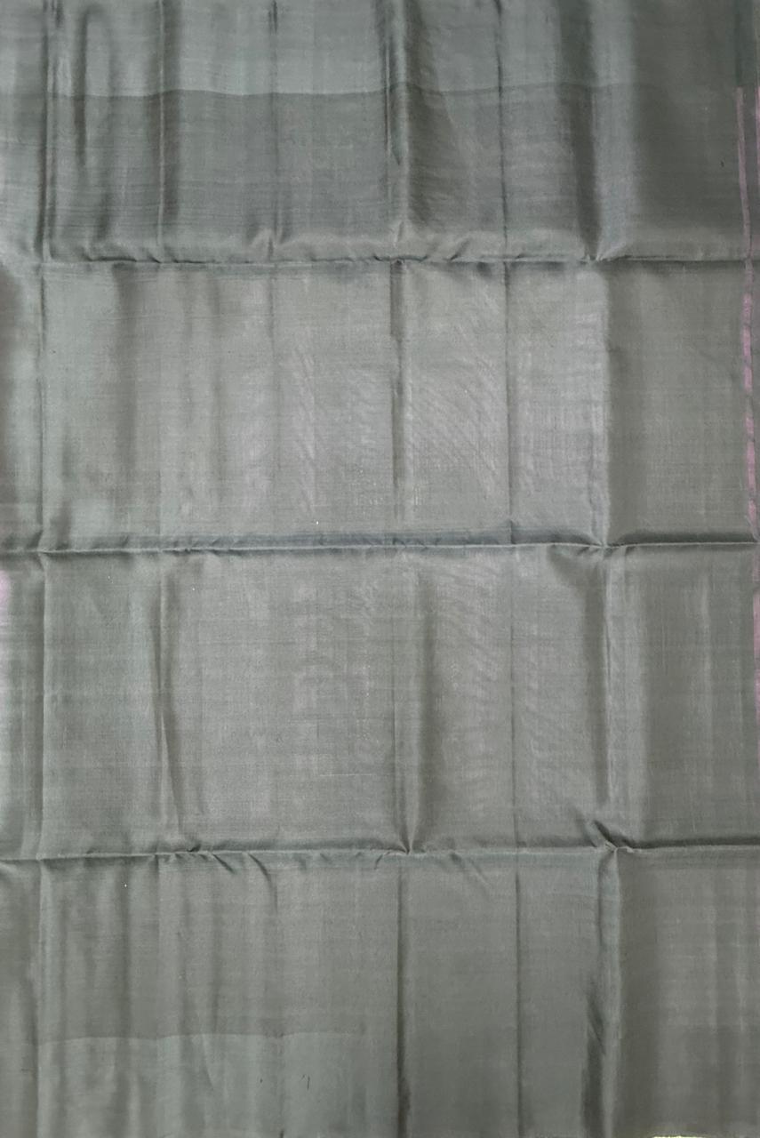 VSM242 - lavender color body , grey color pallu , blouse&nbsp;