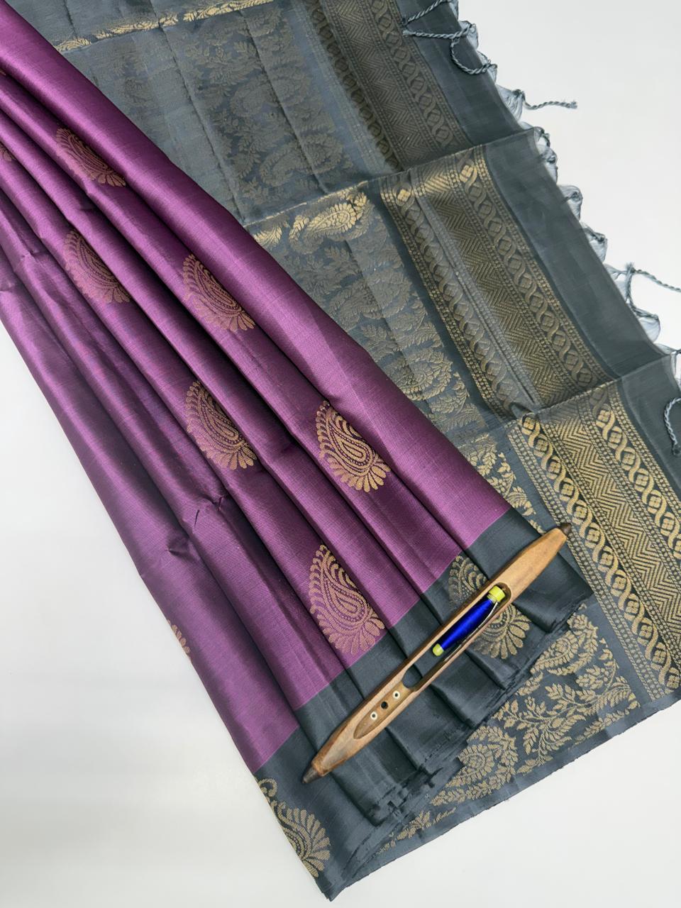 VSM247 - lavender color body , grey color pallu , blouse&nbsp;