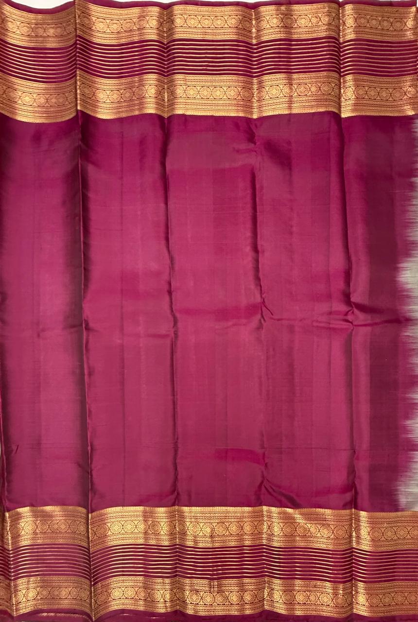 VSM250 - grey color body , purple color pallu , blouse&nbsp;