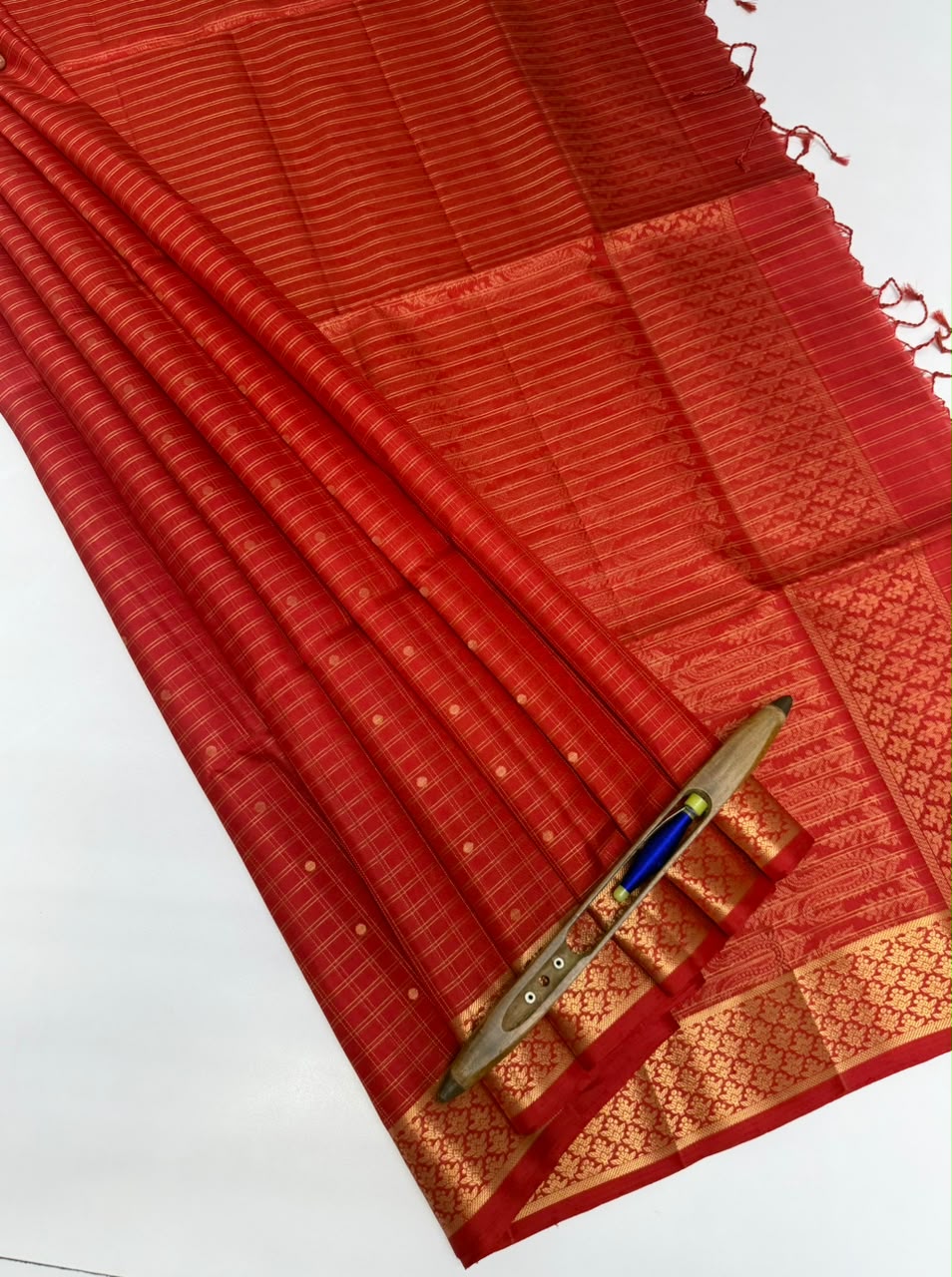 VSF950 - red color body,pallu,blouse - Pure silk saree