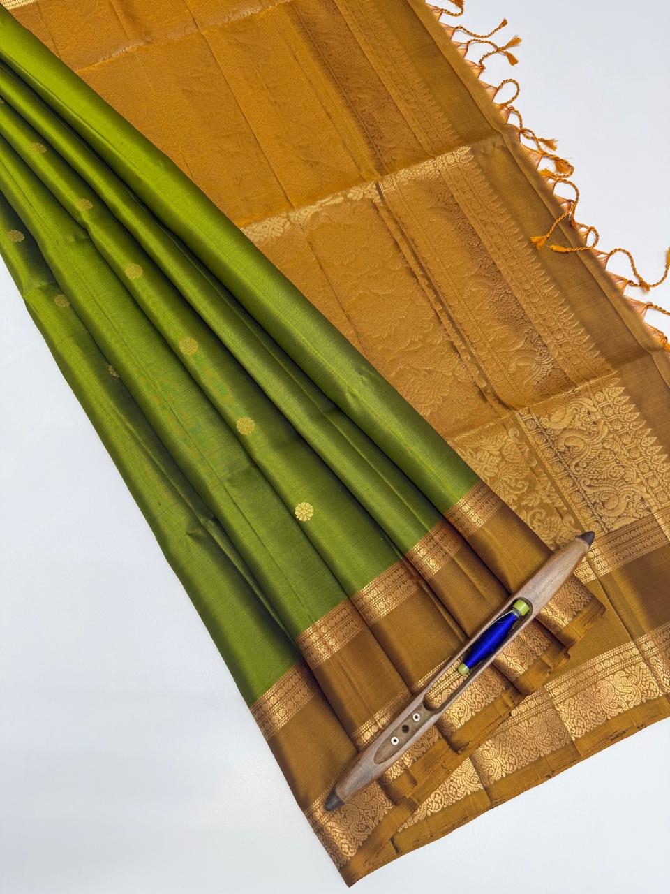 VSF931 - mehandi green color body , mustard color pallu,blouse - Pure silk saree