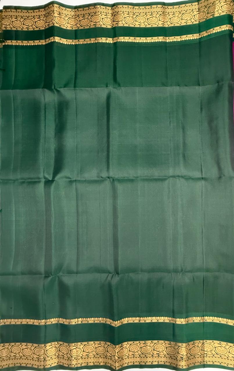 VSF940 - blue color body ,&nbsp; bottle green color pallu,blouse - Pure silk saree