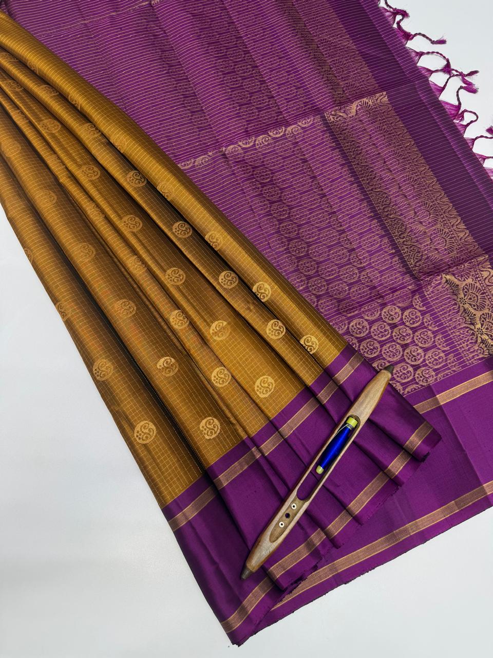 VSF955 - mustard color body ,&nbsp; purple color pallu,blouse - Pure silk saree