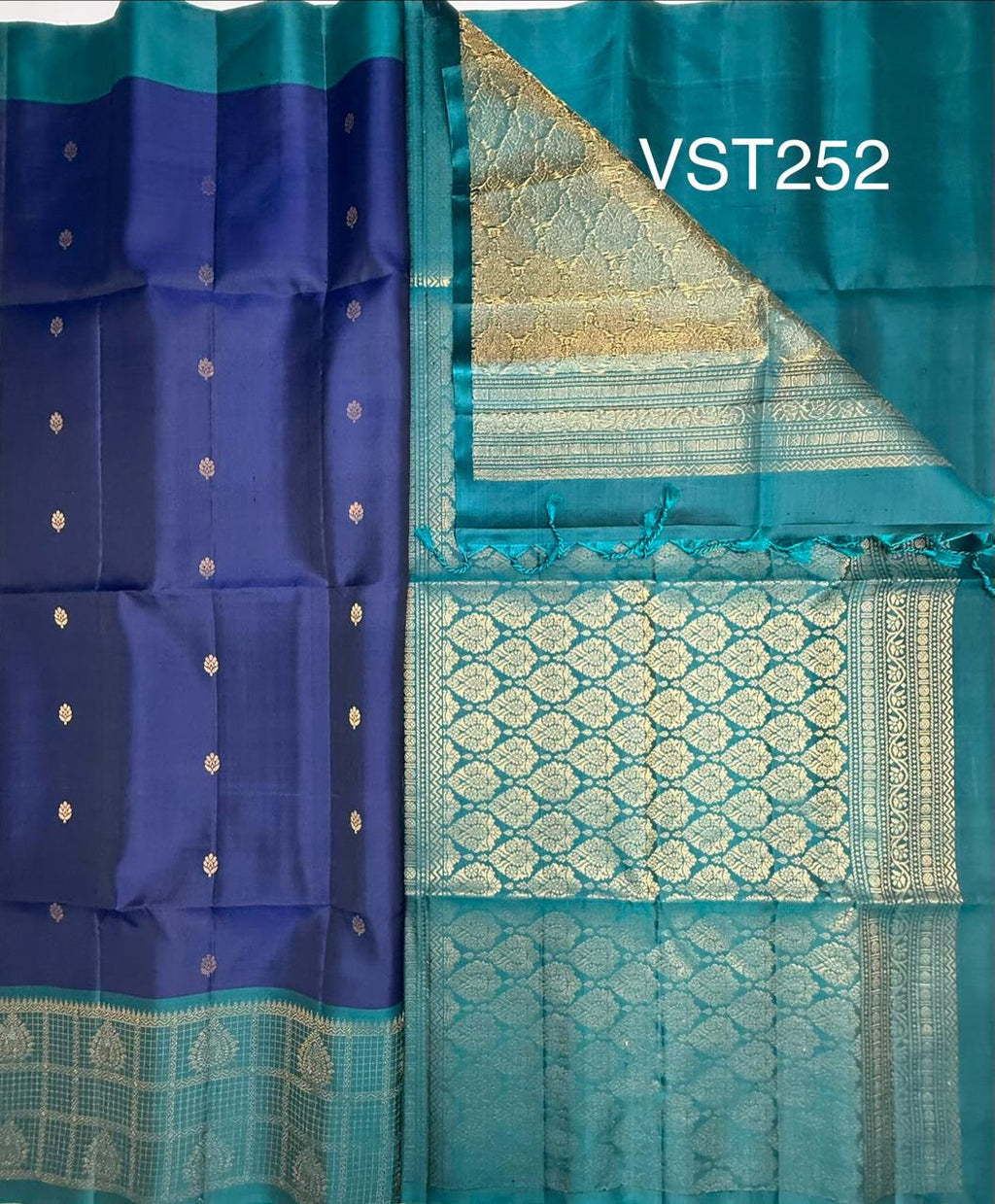 VST252 - navy blue color body , peacock blue color pallu , blouse - Pure silk saree