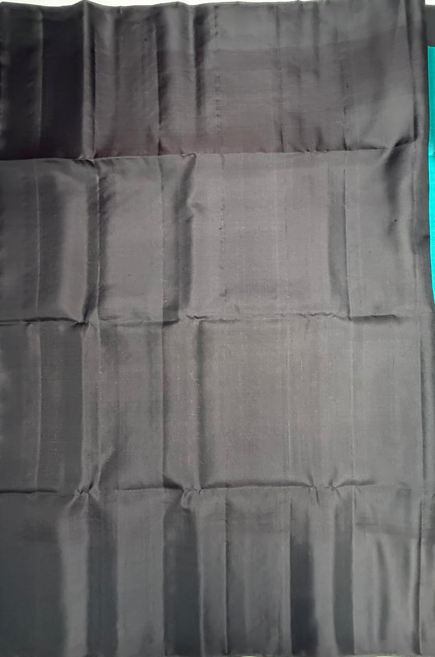 VST253 - peacock green color body , dark brown color pallu , blouse - Pure silk saree