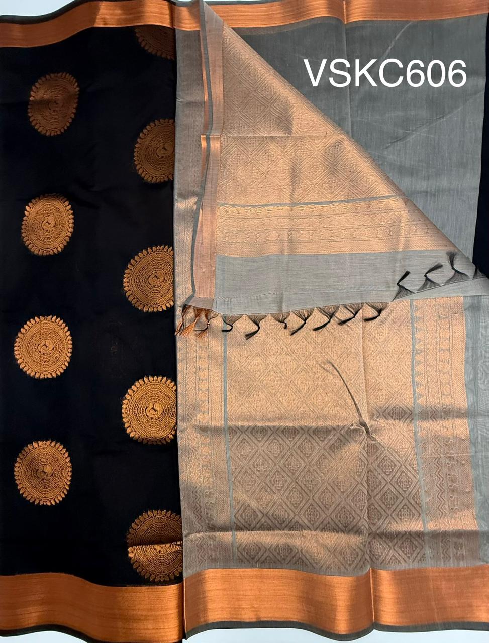VSKC606 - black color body , grey color pallu , blouse.