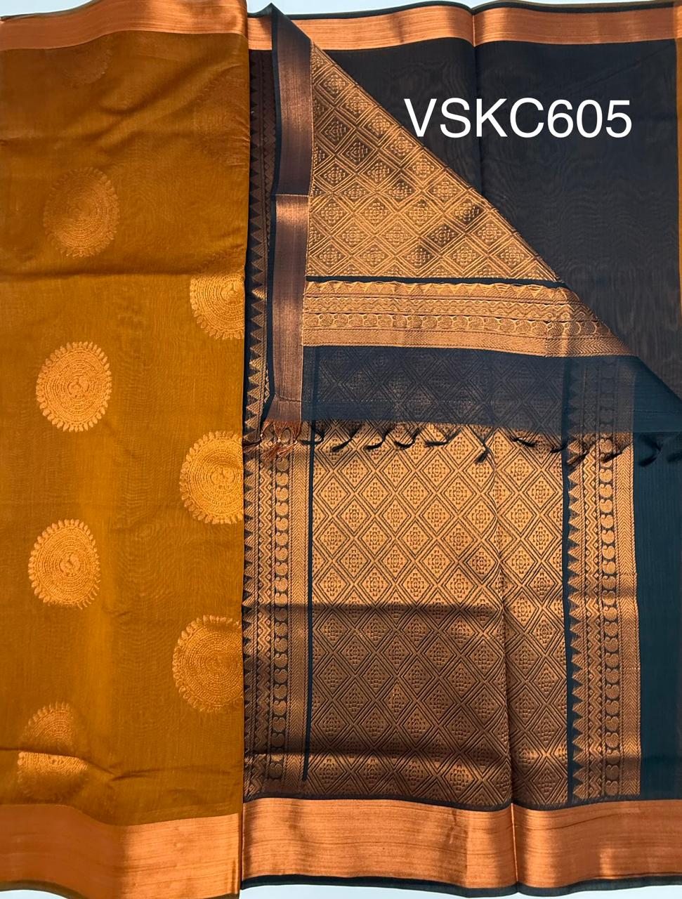 VSKC605 - mustard color body , navy blue color pallu , blouse.