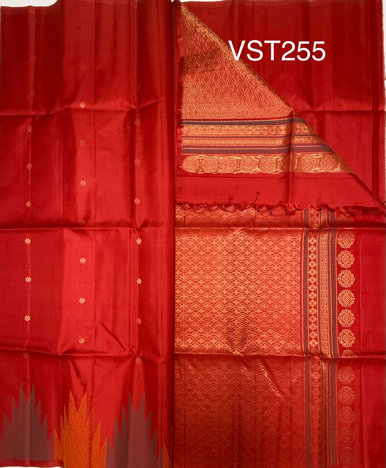 VST255 - red color body , pallu , blouse - Pure silk saree