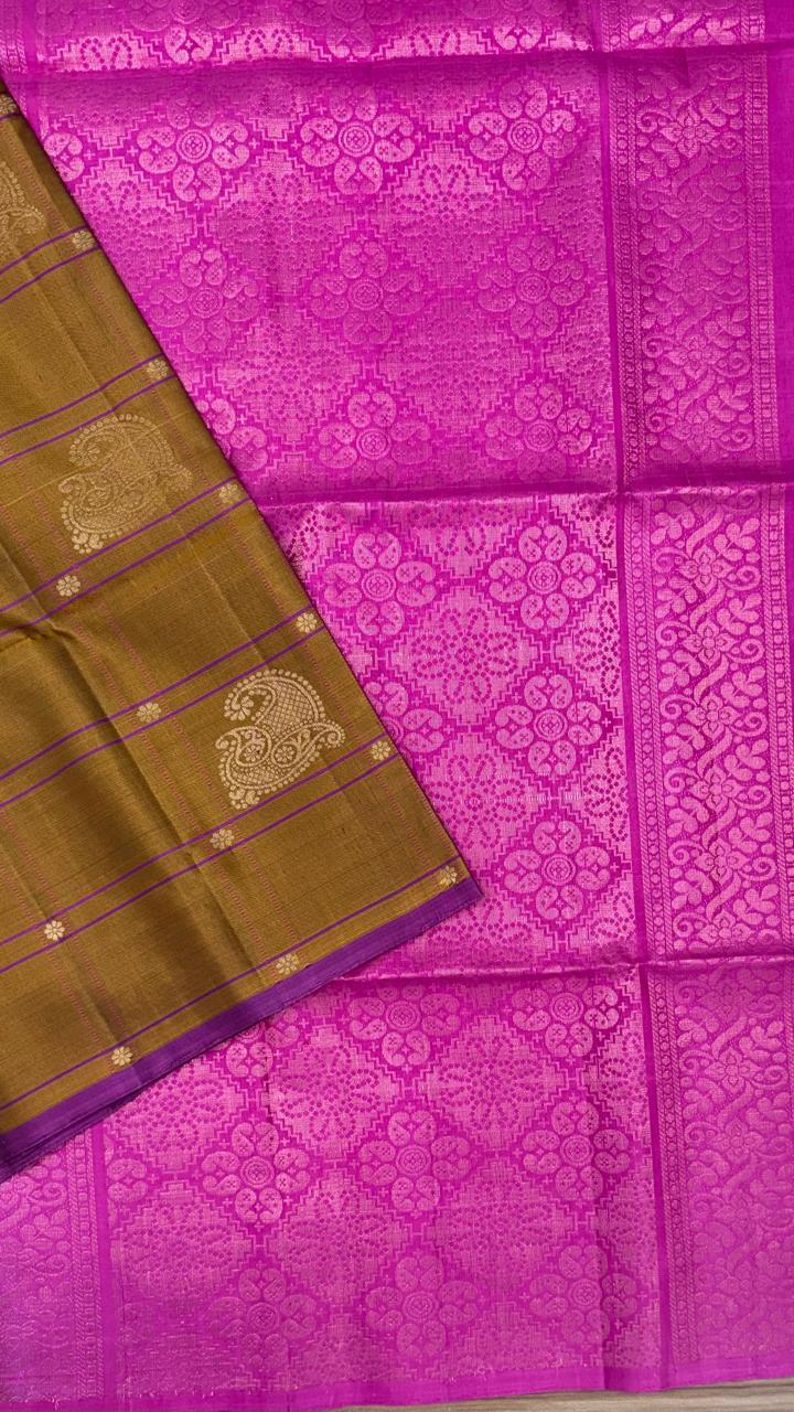VSF969 - dark honey brown color body ,&nbsp; rani pink color pallu,blouse - Pure silk saree