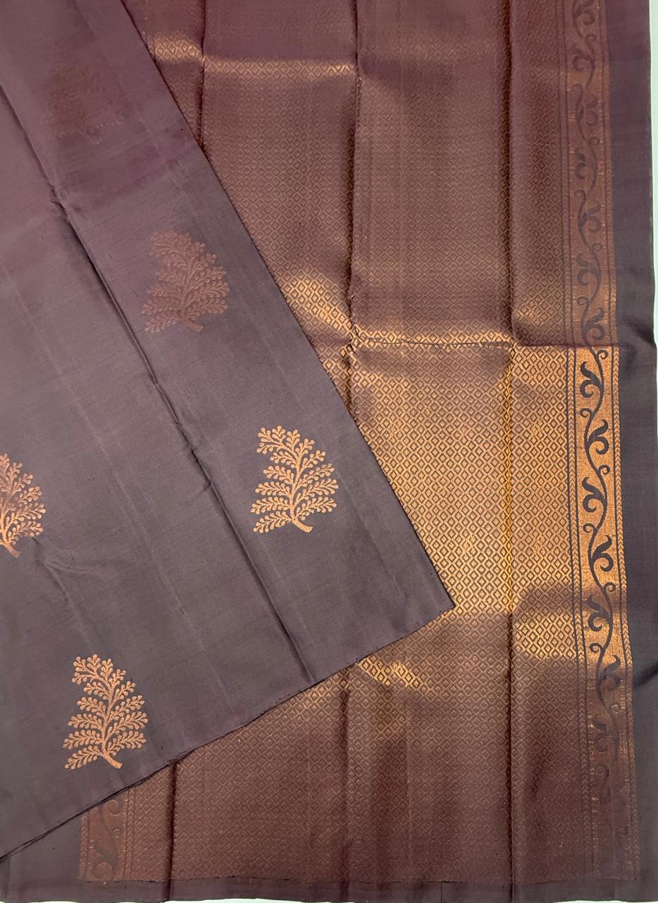 VSS484 - dark purple color body, pallu , blouse pure silk saree