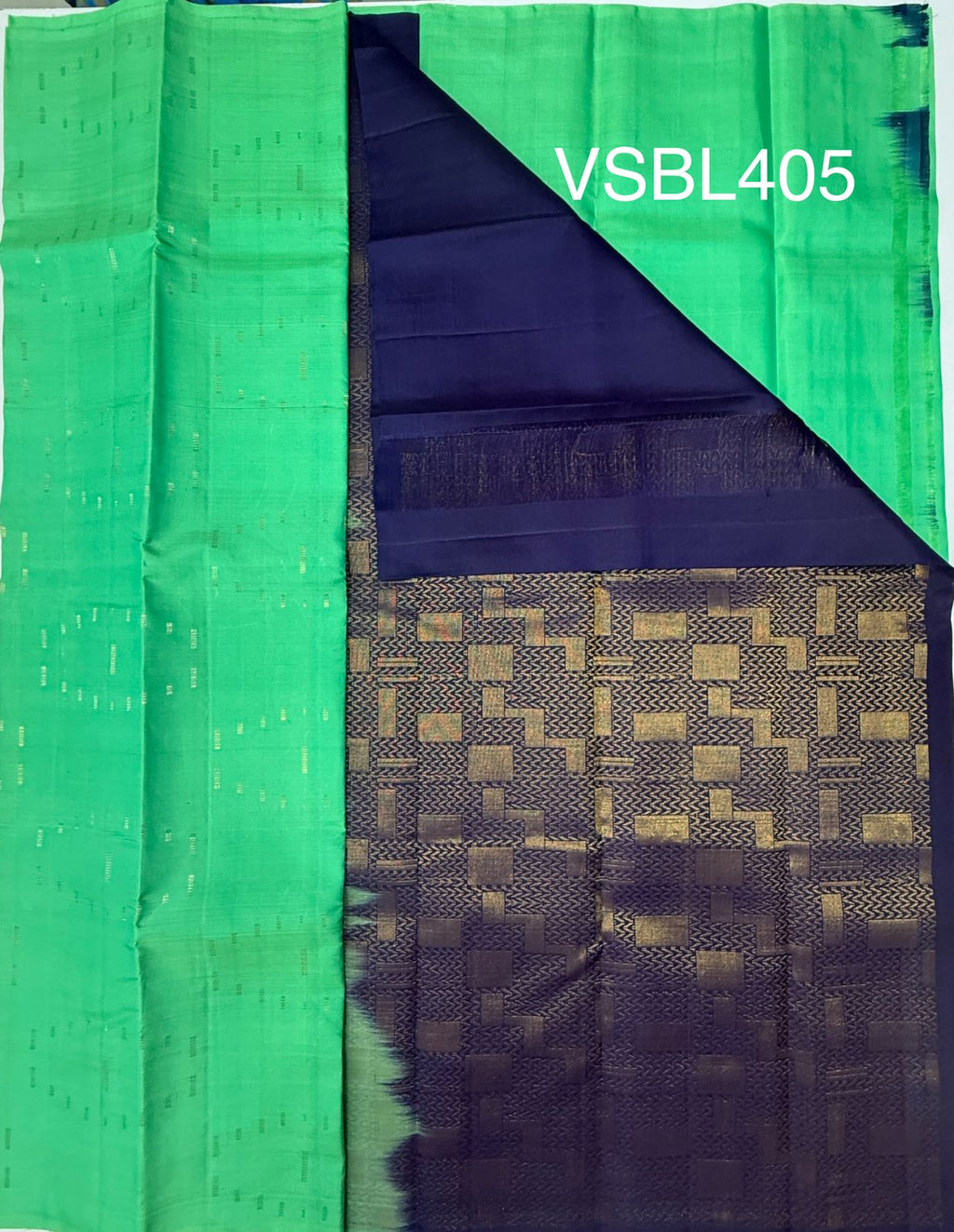 VSBL405 - rexona green color body , navy blue color pallu , blouse - Pure silk saree