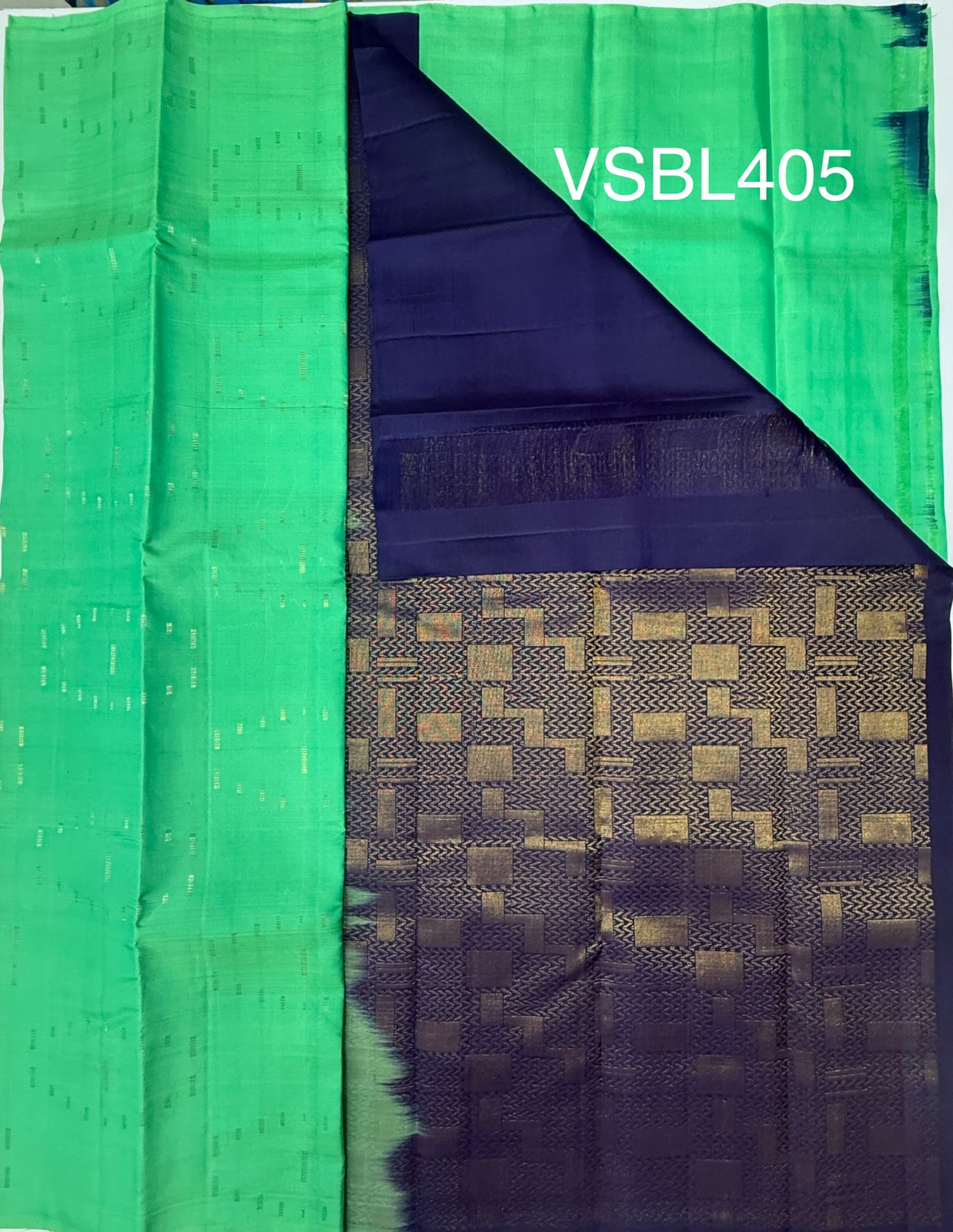 VSBL405 - rexona green color body , navy blue color pallu , blouse - Pure silk saree