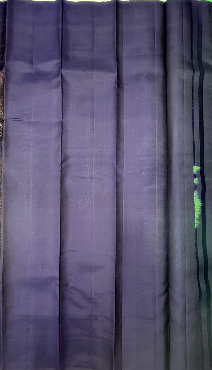 VSBL405 - rexona green color body , navy blue color pallu , blouse - Pure silk saree