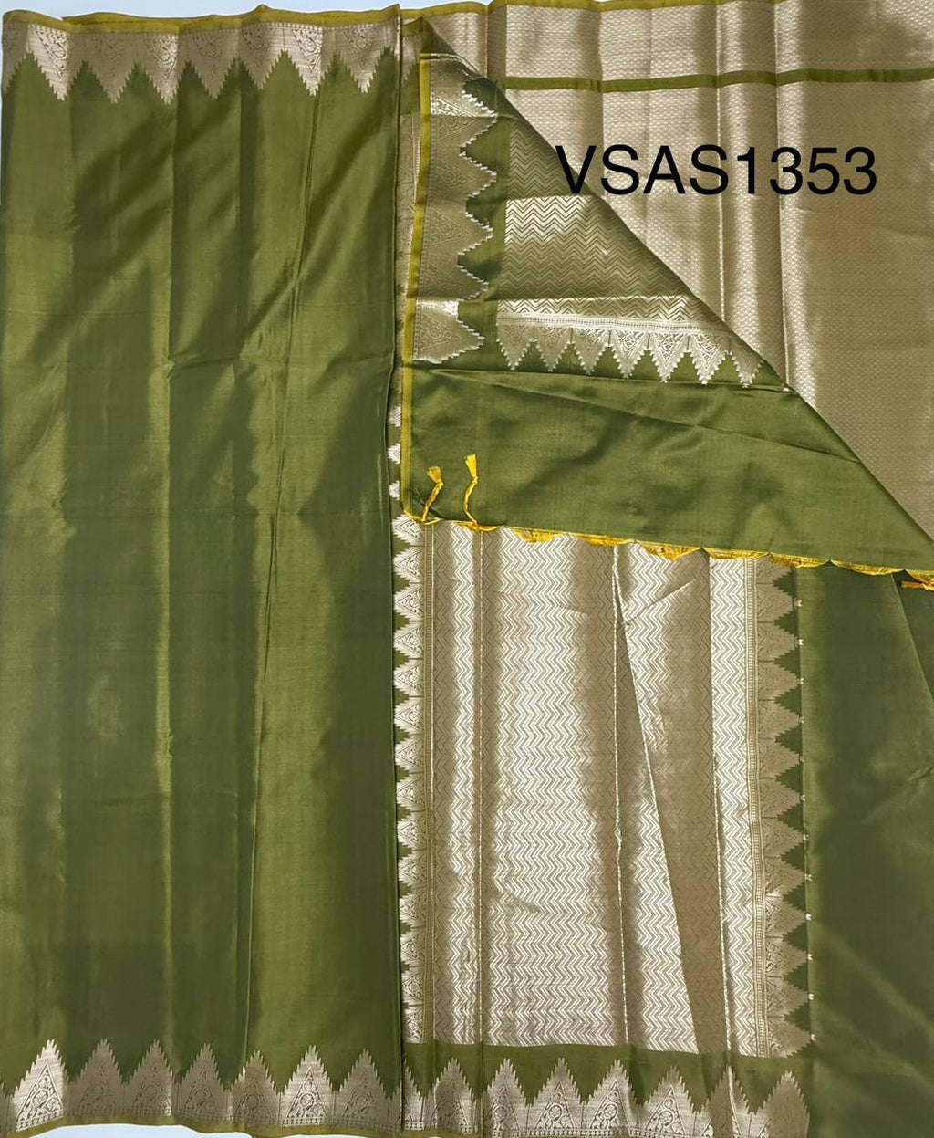 VSAS1353 - mehandi green color body, pallu , blouse.