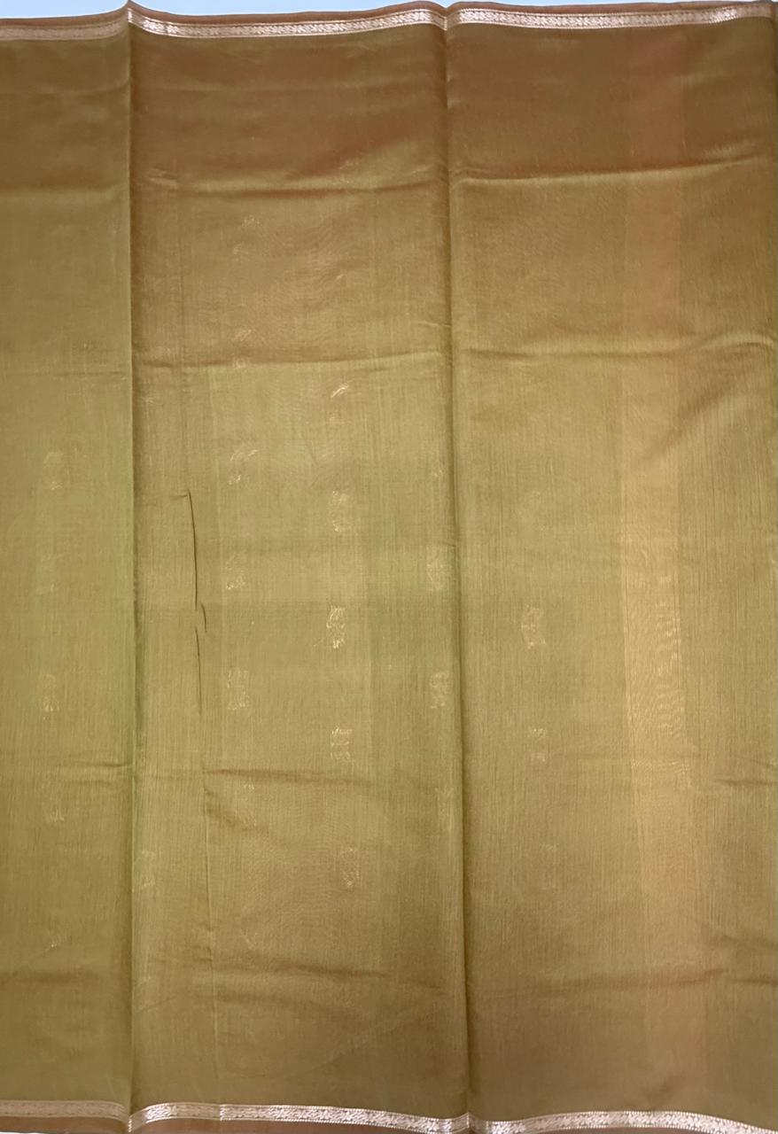 VSC1017 - re with green color body , pallu,blouse.