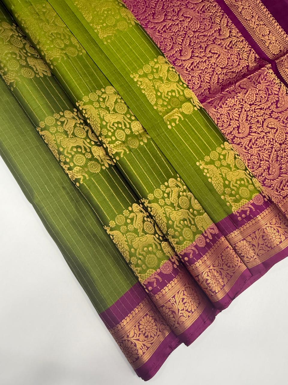 VSF993 - leaf green color body & magenta color pallu,blouse - Pure silk saree