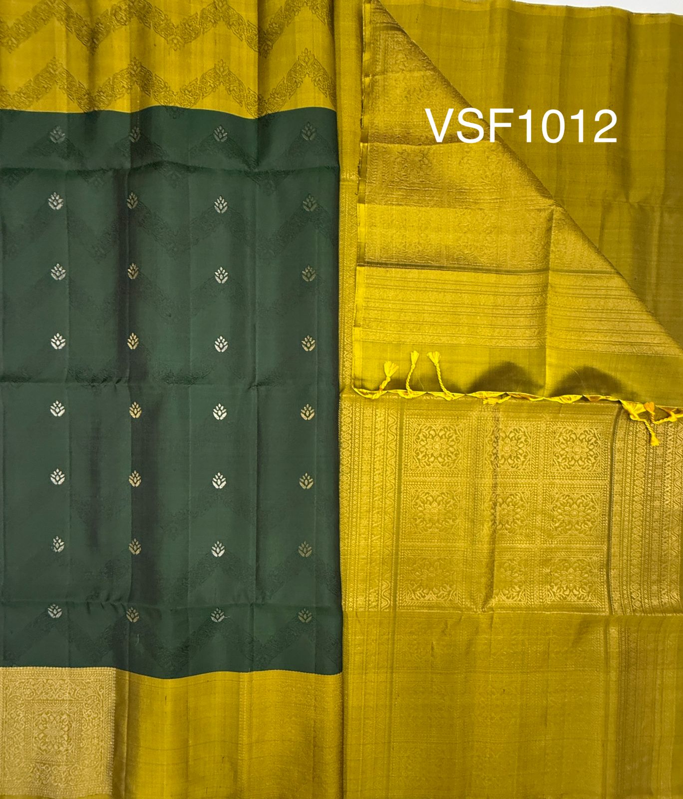 VSF1012 - bottle green color body & mehandi green color pallu,blouse - Pure silk saree