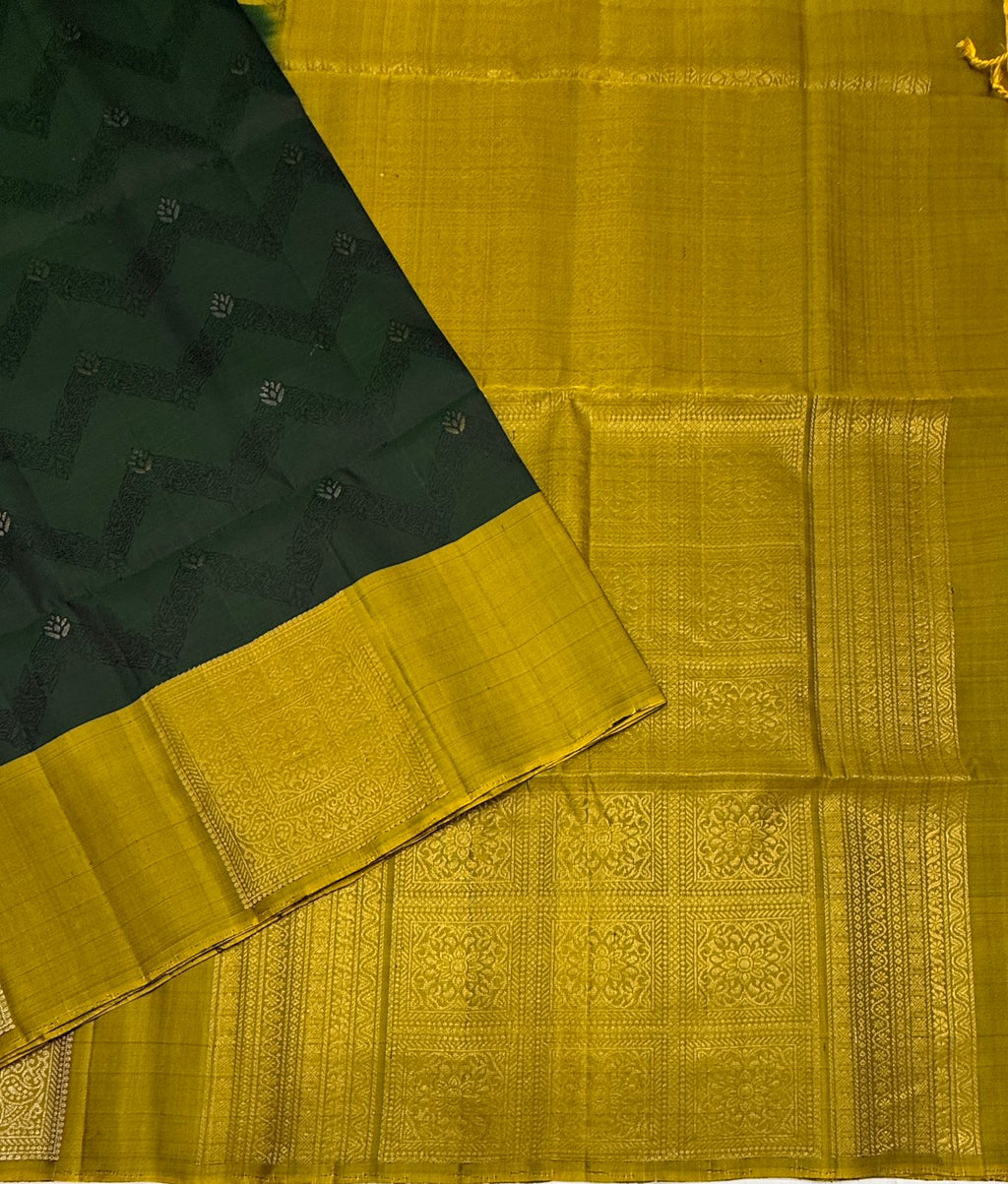 VSF1012 - bottle green color body & mehandi green color pallu,blouse - Pure silk saree