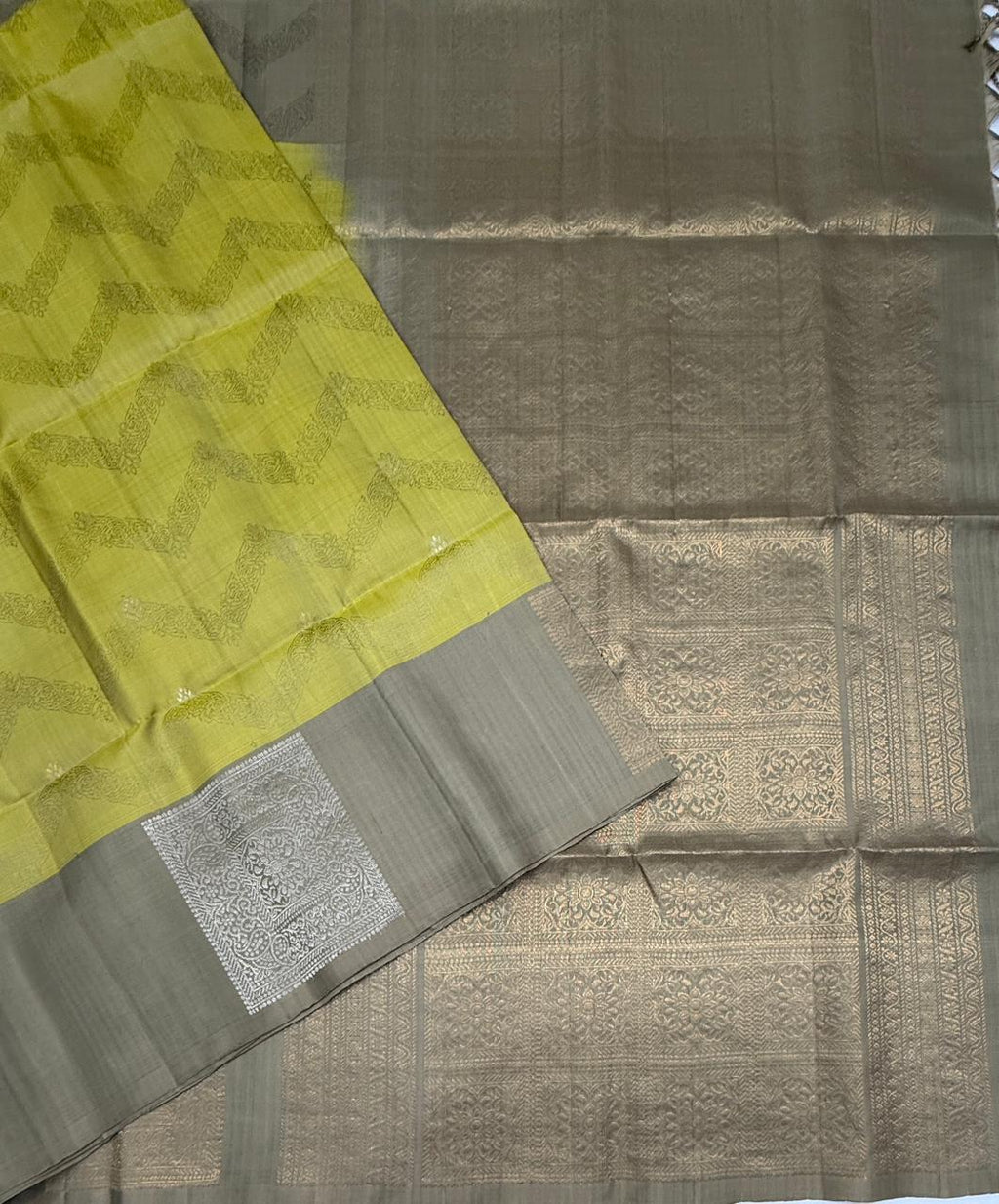 VSF1013 - yellowish green color body,beige color pallu,blouse - Pure silk saree