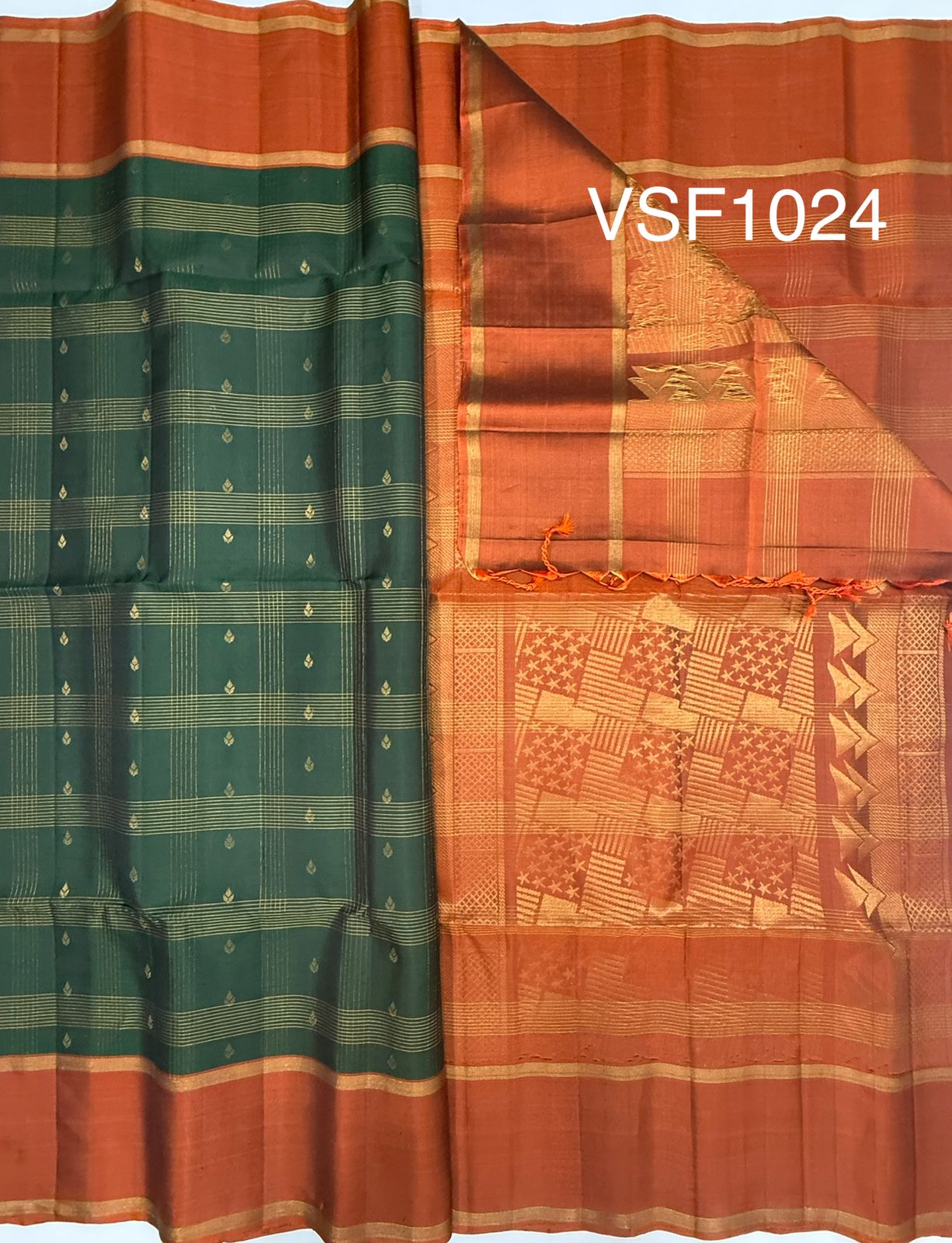 VSF1024 - bottle green color body & rust orange color pallu,blouse - Pure silk saree