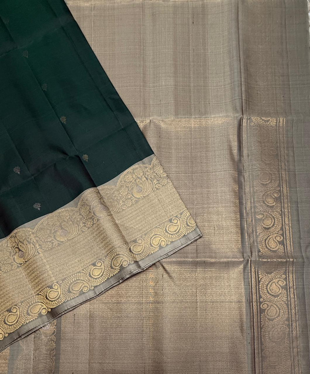 VST260 - green color body , pastel grey color pallu , blouse - Pure silk saree