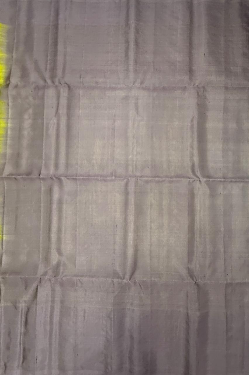 VST262 - mehandi green color body , lavender color pallu , blouse - Pure silk saree