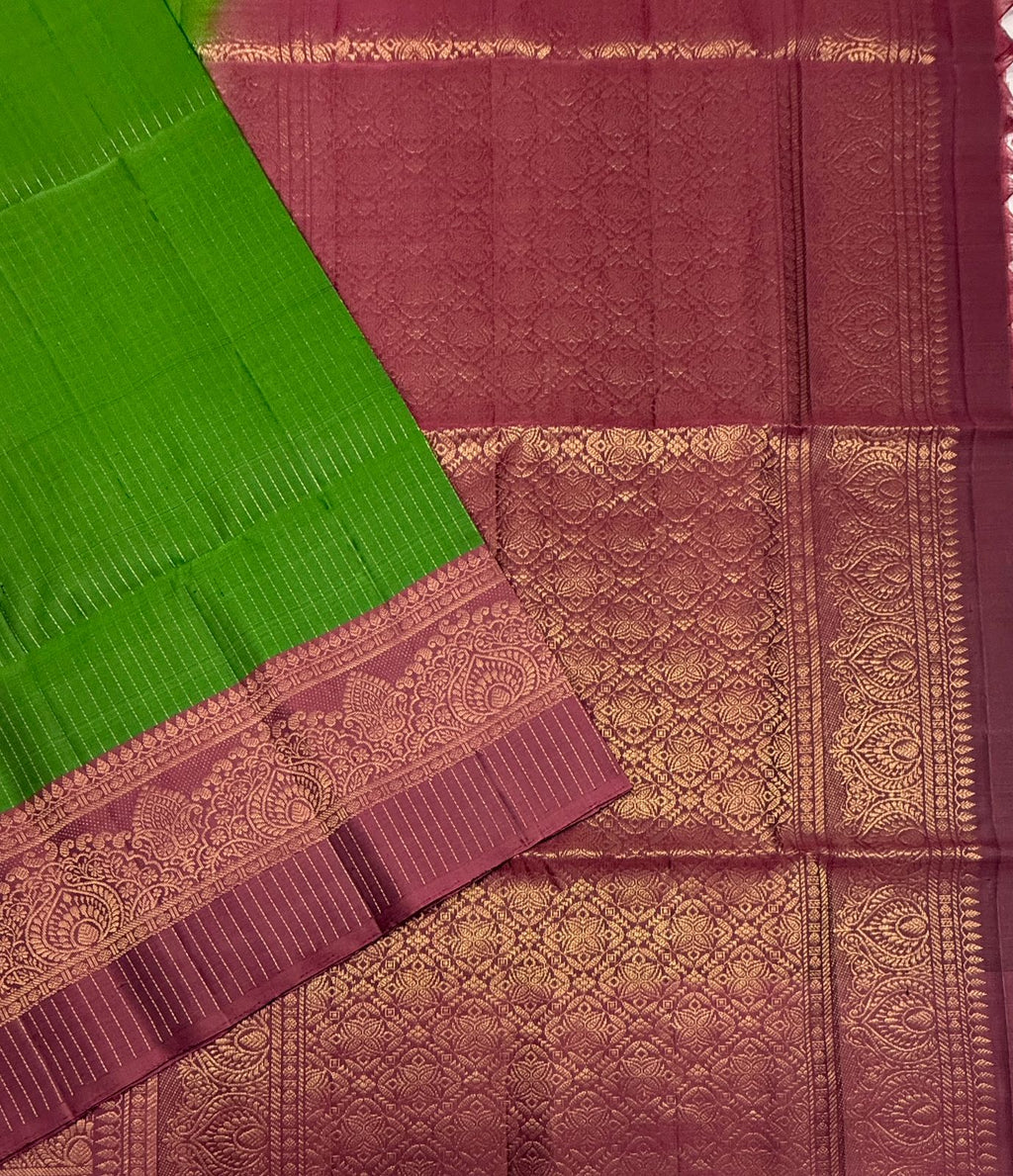 VST266 - green color body , dusky pink color pallu , blouse - Pure silk saree