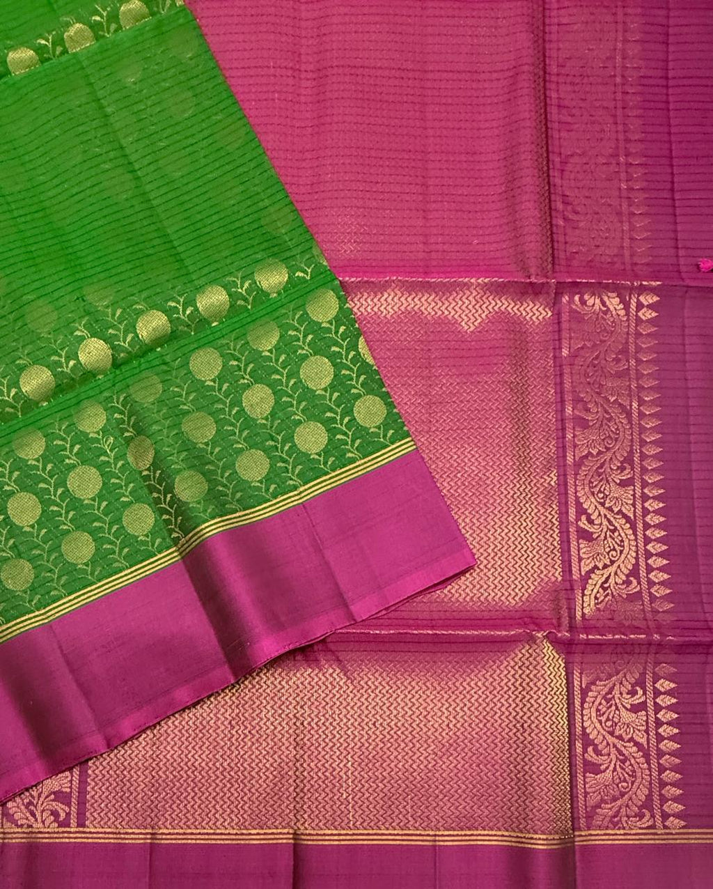 VSM319 - green color body , purple color pallu , blouse&nbsp;
