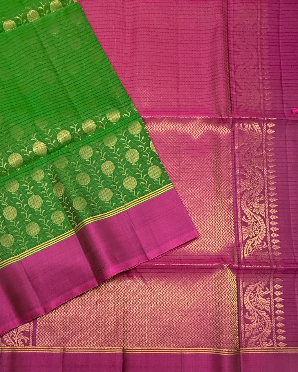 VSM319 - green color body , purple color pallu , blouse&nbsp;