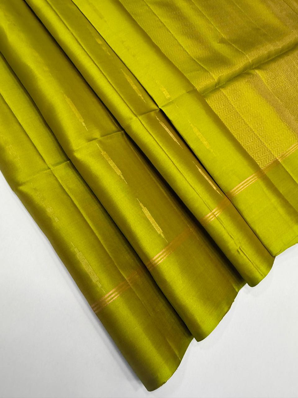 VSM330 - green color body, pallu , blouse&nbsp;