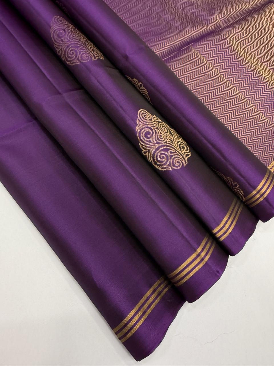 VSM332 - violet color body, pallu , blouse&nbsp;