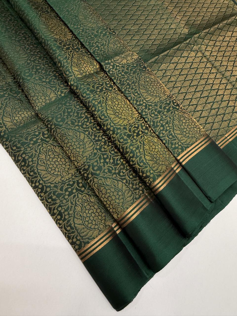 VSM338 - dark green color body, pallu , blouse&nbsp;