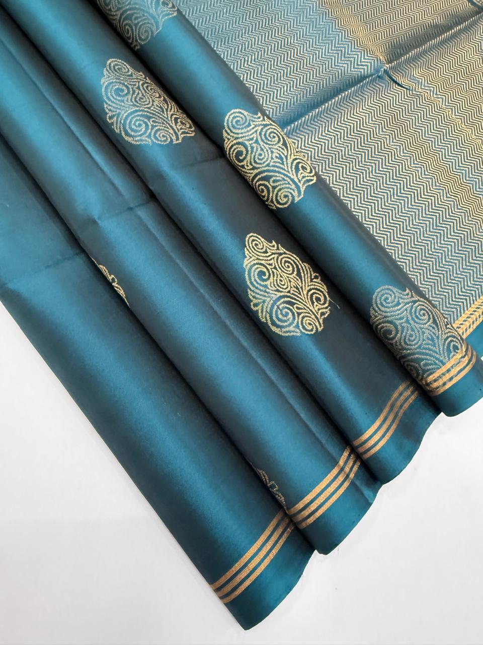 VSM333 - peacock blue color body, pallu , blouse&nbsp;