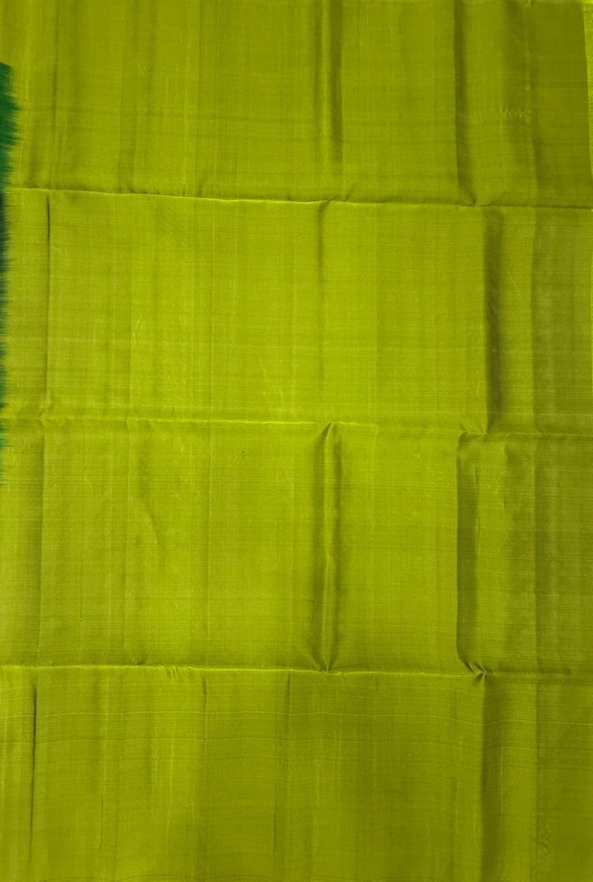 VSM355 - royal blue color body , leaf green color pallu , blouse&nbsp;