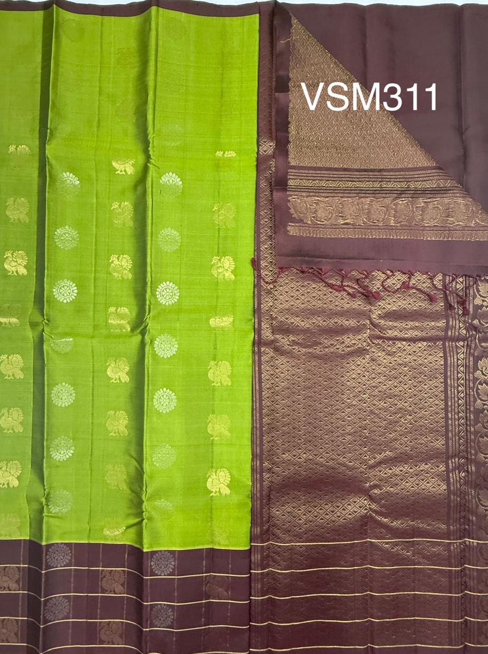 VSM311 - green color body , coffee brown color pallu , blouse&nbsp;