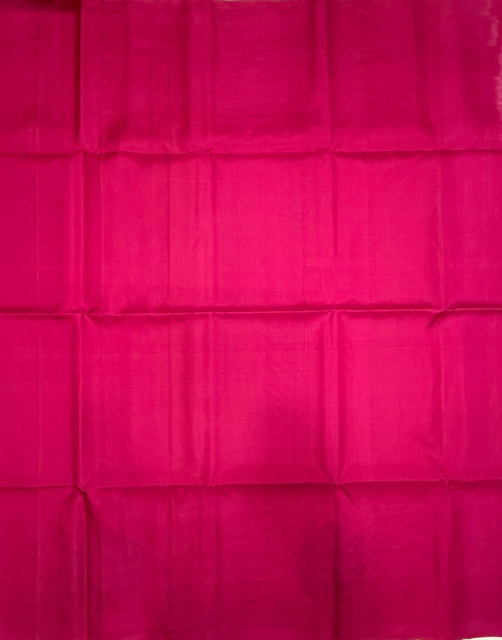 VST272 - magenta color body , pallu , blouse - Pure silk saree