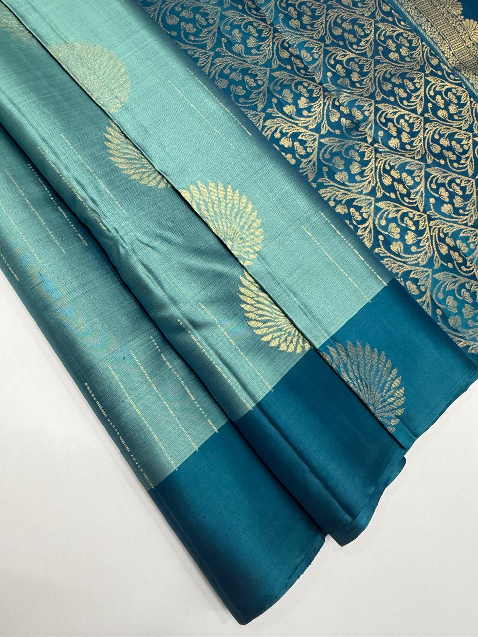VSCB626 - dual blue color body , blue color pallu , blouse - Pure silk saree