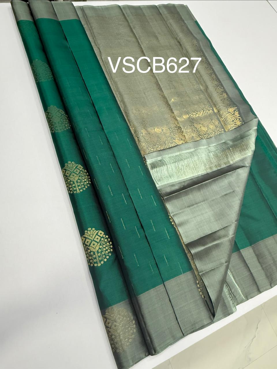 VSCB627 - peacock green color body , pastel blue color pallu , blouse - Pure silk saree