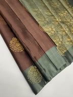 VSCB628 - onion pink color body , pastel blue color pallu , blouse - Pure silk saree