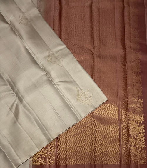 VSBL413 - light beige color body , onion pink color pallu , blouse - Pure silk saree